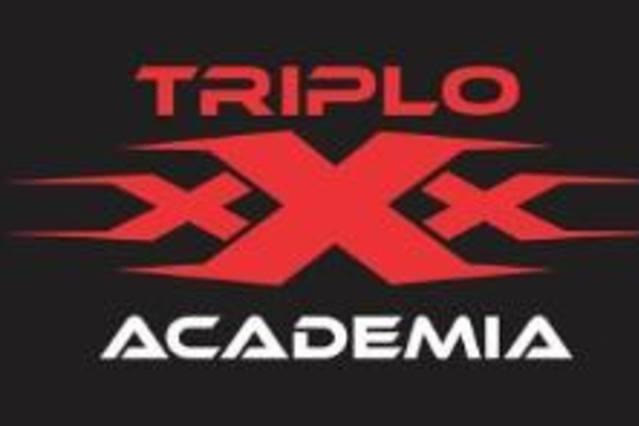 Logo Triplo X Academia